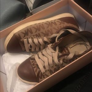 Michael Kors Sneakers